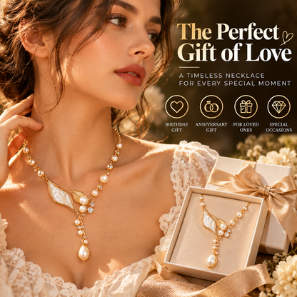 Pearl Leaf Necklace – Elegant Nature-Inspired Necklace with Crystal and Pearl Details